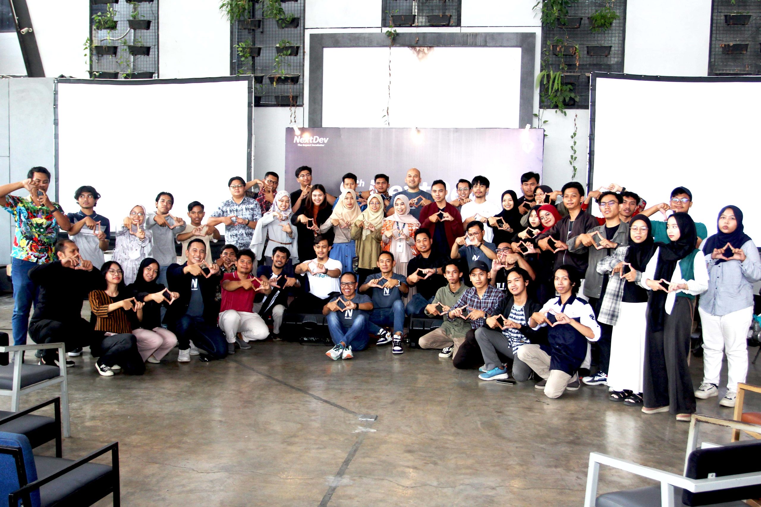 Foto Bersama 9th NextDev Roadshow Yogyakarta